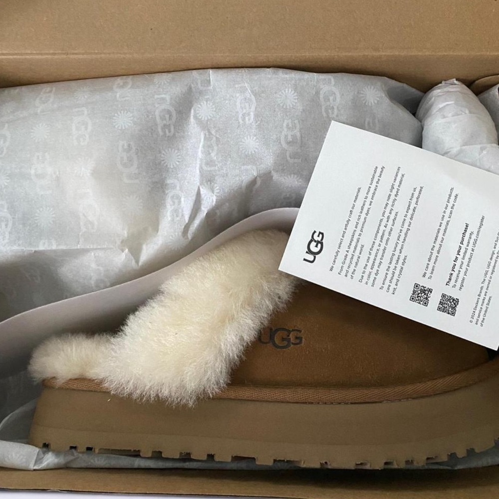 SOLD! 🫶🏼BRAND NEW UGG Women's DISQUETTE Slippers - Picture 5 of 6